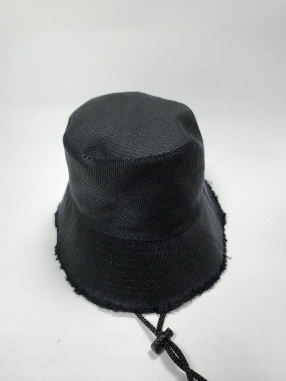 Bucket Hat Desflecado Negro