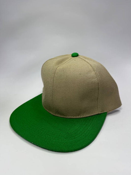 Gorra Plana Snapback Beige y Verde